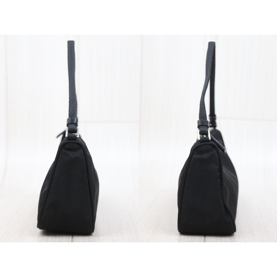 Very Good ( Rank A)｜ PRADA Nylon Re-Edition 2005 Black Shoulder Bag Current Model｜25121201