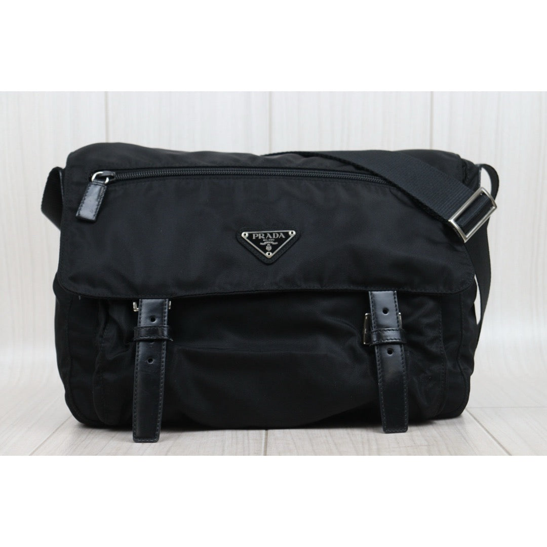 Good ( Rank AB) ｜Prada  Nylon ShoulderBag Black Silver Hardware｜25090209