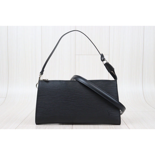Rank SA ｜LV Epi Pochette Accessoir Handbag With Shoulder Strap Black｜24031304