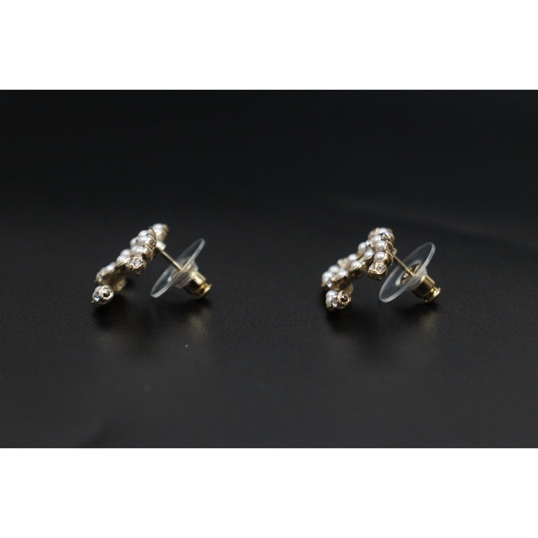 Include Authentic Detective Certificate of Authenticity｜Excellent（Rank SA）｜ CHANEL A20V Coco Mark Rhinestone Pearl Earrings Made In 2020Year｜S26031020