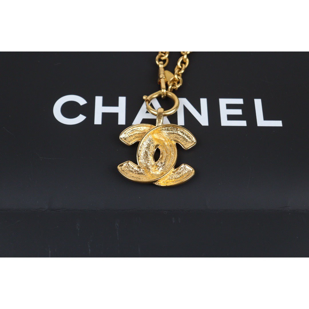 Rank A ｜ CHANEL Coco Mark 24K Gold Plated Necklace｜24021528