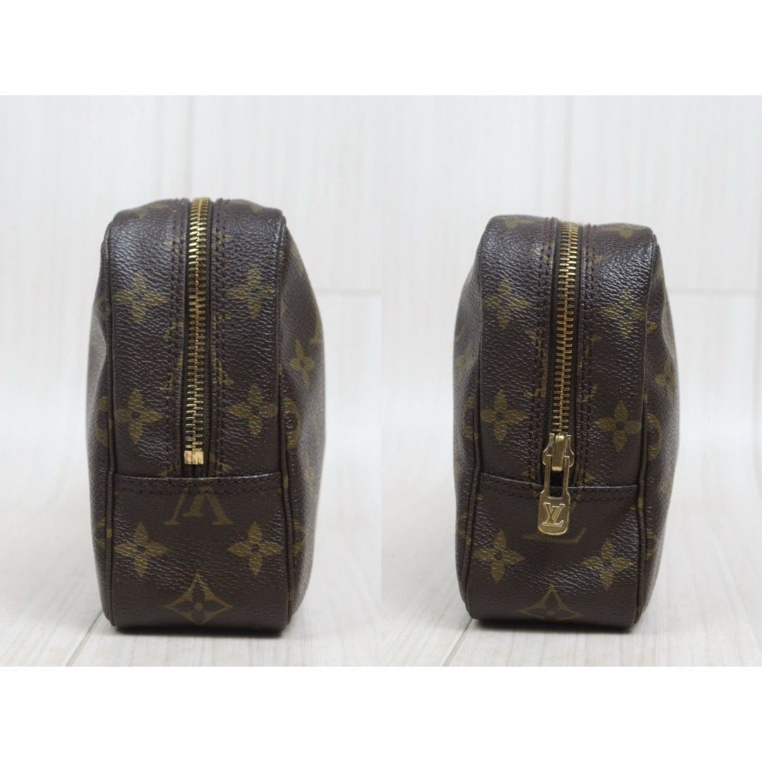 Include Entrupy Certificate of Authenticity｜Good ( Rank AB)｜ Louis Vuitton Truth Toilet 23 Monogram Makeup Pouch｜26072106