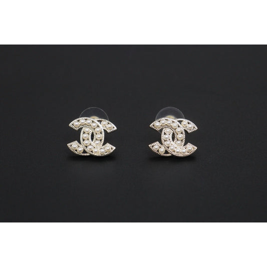 Include Authentic Detective Certificate of Authenticity｜Very Good ( Rank A) ｜CHANEL A21C COCO Mark  Pearl Earrings Made In 2021Year｜26051309