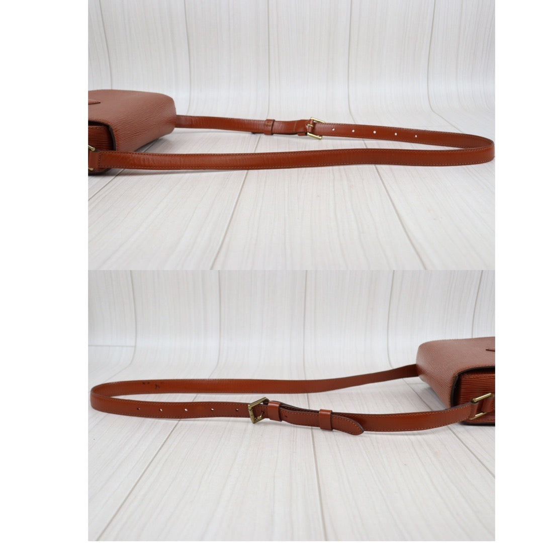 Rank A ｜LV Epi Saint-Cloud GM Shoulder Bag｜24011906