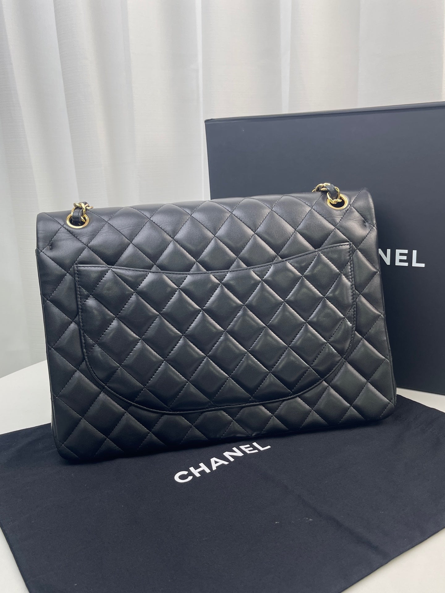 Very Good ( Rank A)｜CHANEL Matrasse Chain Lam Skin Maxi Black