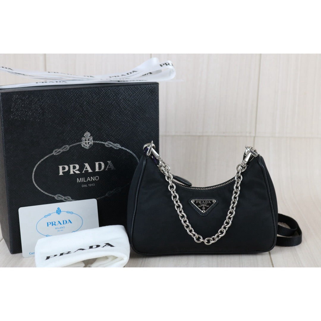 Include Entrupy Certificate of Authenticity｜Very Good ( Rank A)｜ PRADA Re-Edition 2005 Re-Nylon Mini Hobo ｜S26072904