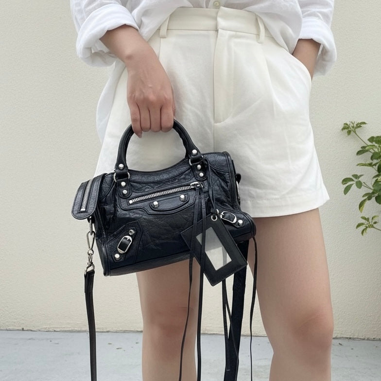 Include Entrupy Certificate of Authenticity｜Good ( Rank AB)｜Balenciaga Oiled Leather Gaint Classic mini city Handbag Shoulder Bag Black｜S26060115