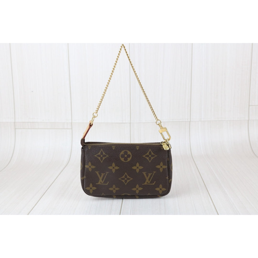 Include Entrupy Certificate of Authenticity｜Very Good ( Rank A) ｜ Louis Vuitton Monogram Mini Pochette Accessoire｜X26051711