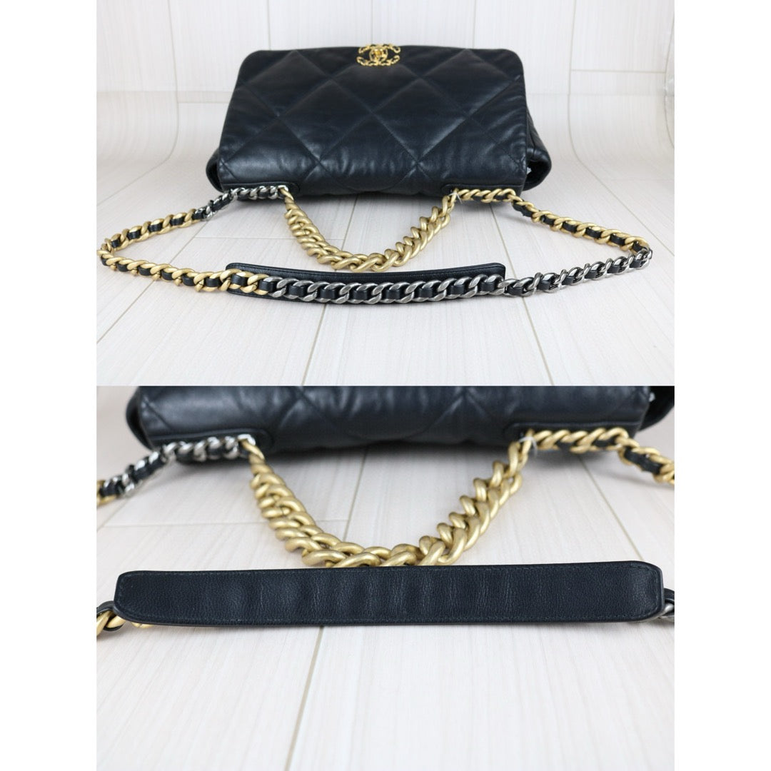 Very Good ( Rank A) ｜ CHANEL Lamb Skin Chain Single Flap 19 Maxi Shoulder Bag Black Made in 2020-2021Year｜ B25012203
