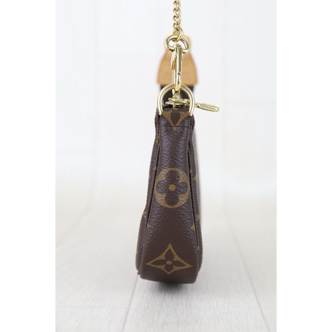 Include Entrupy Certificate of Authenticity｜Very Good ( Rank A)｜Louis Vuitton Monogram Mini Pochette Accessoires ｜S26041410