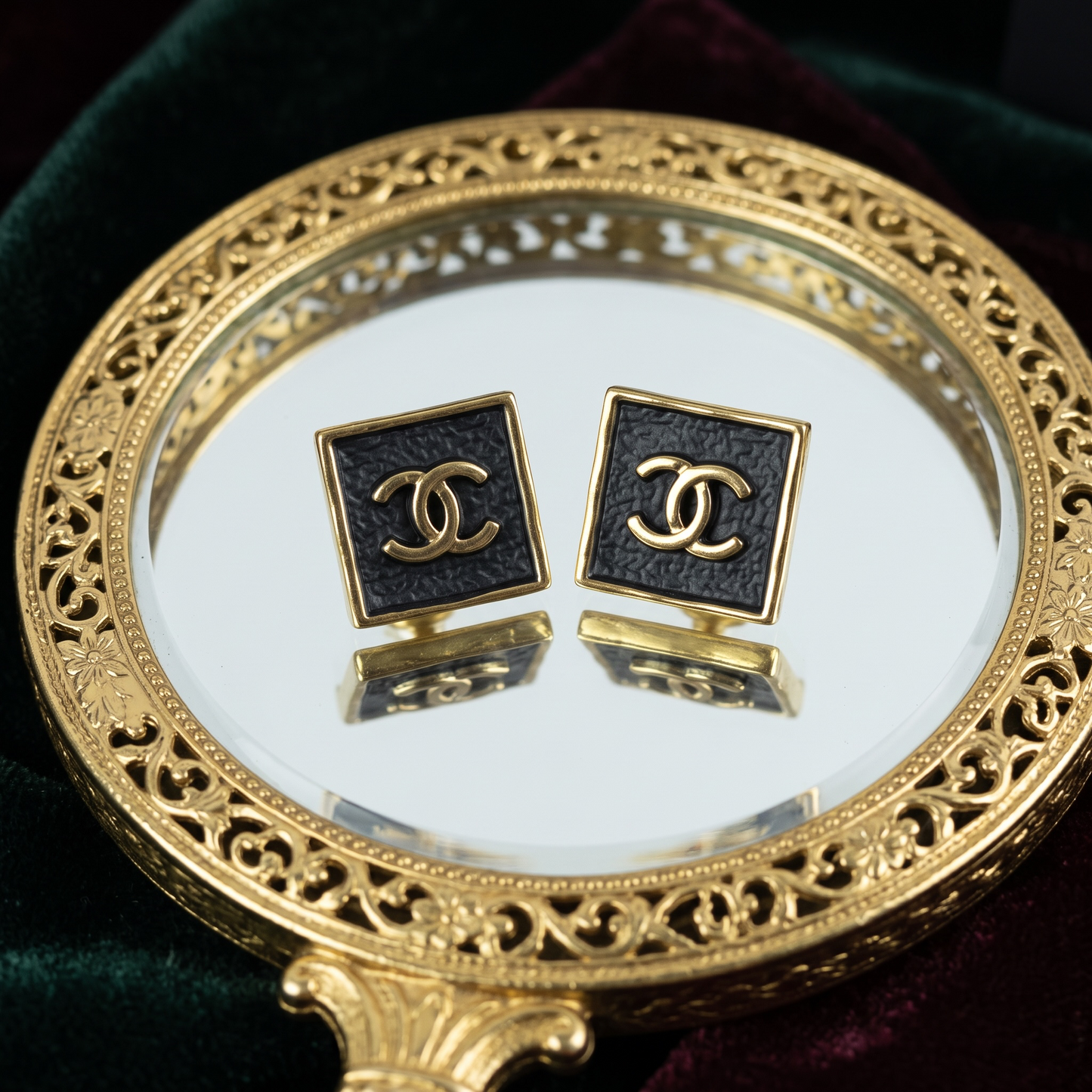 Include Authentic Detective Certificate of Authenticity｜Very Good ( Rank A) ｜CHANEL B23S Coco Mark Leather Block Earrings Made In 2023 Year ｜S26080109