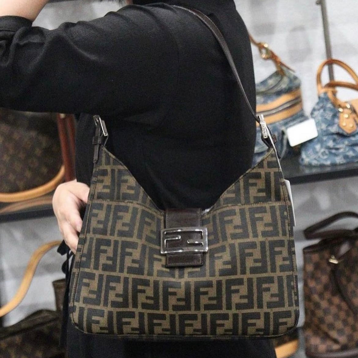 Rank A｜ FENDI Zucca Mamma Shoulder Bag ｜24011214