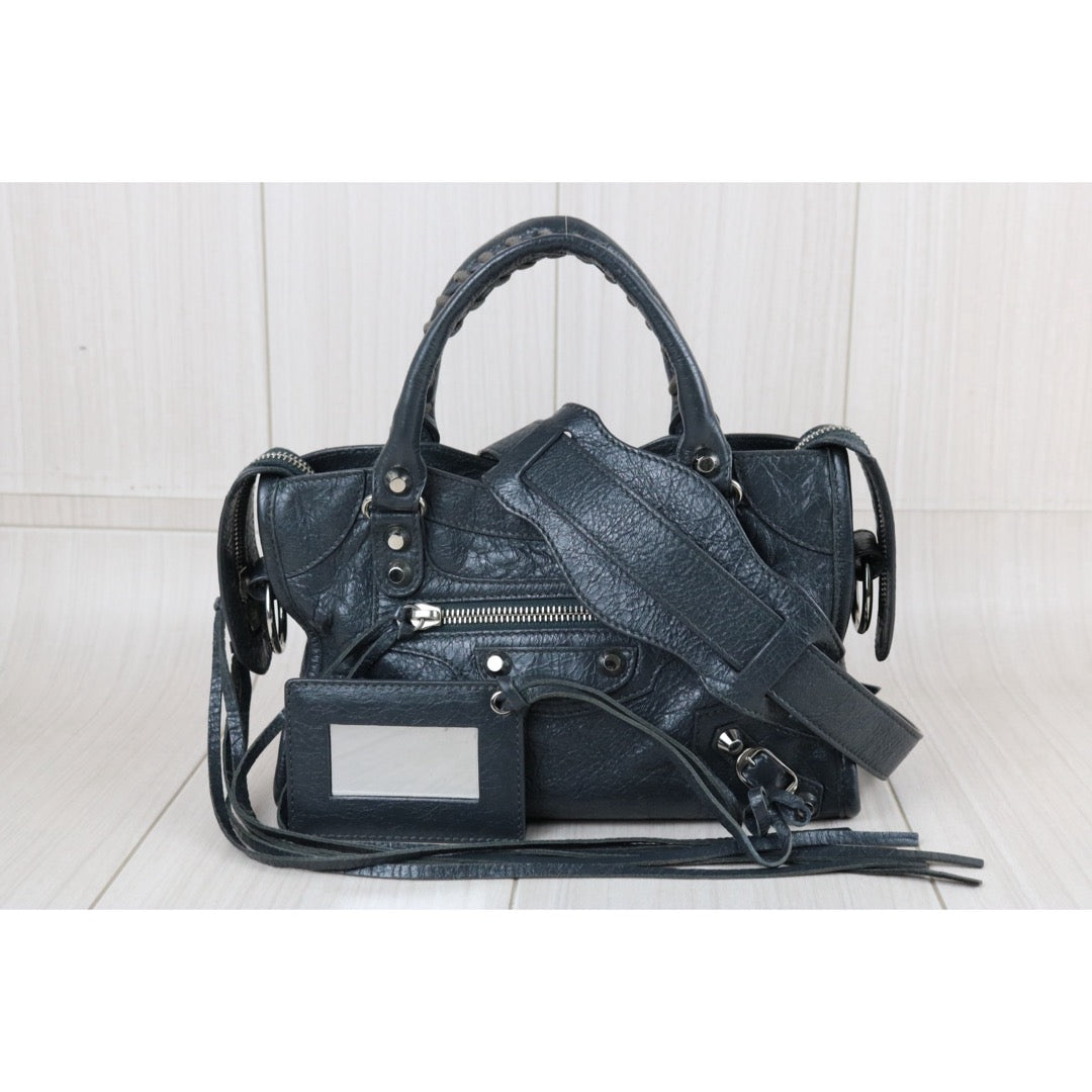 Include Entrupy Certificate of Authenticity｜Good ( Rank AB)｜Balenciaga Waxed Leather Classic City Mini Grey HandBag Shoulder Bag ｜S26070304