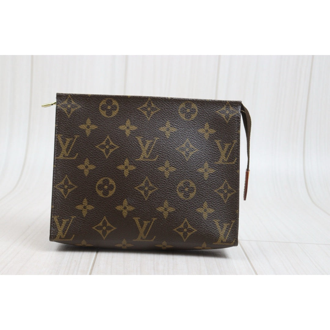 Include Entrupy Certificate of Authenticity｜Very Good ( Rank A) ｜Louis Vuitton Monogram Pochette Toilette 19｜26102305