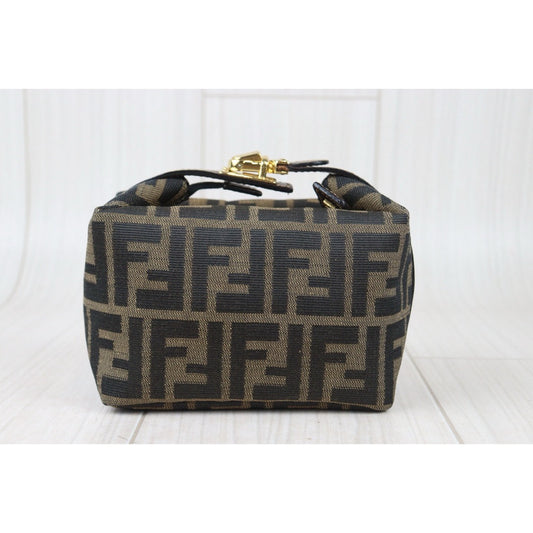 Very Good ( Rank A) ｜ FENDI PM Zucca Handbag ｜24083014