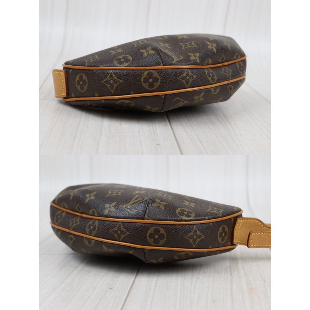 Rank AB｜LV Monogram Pochette Croissant Shoulder Bag｜24011620