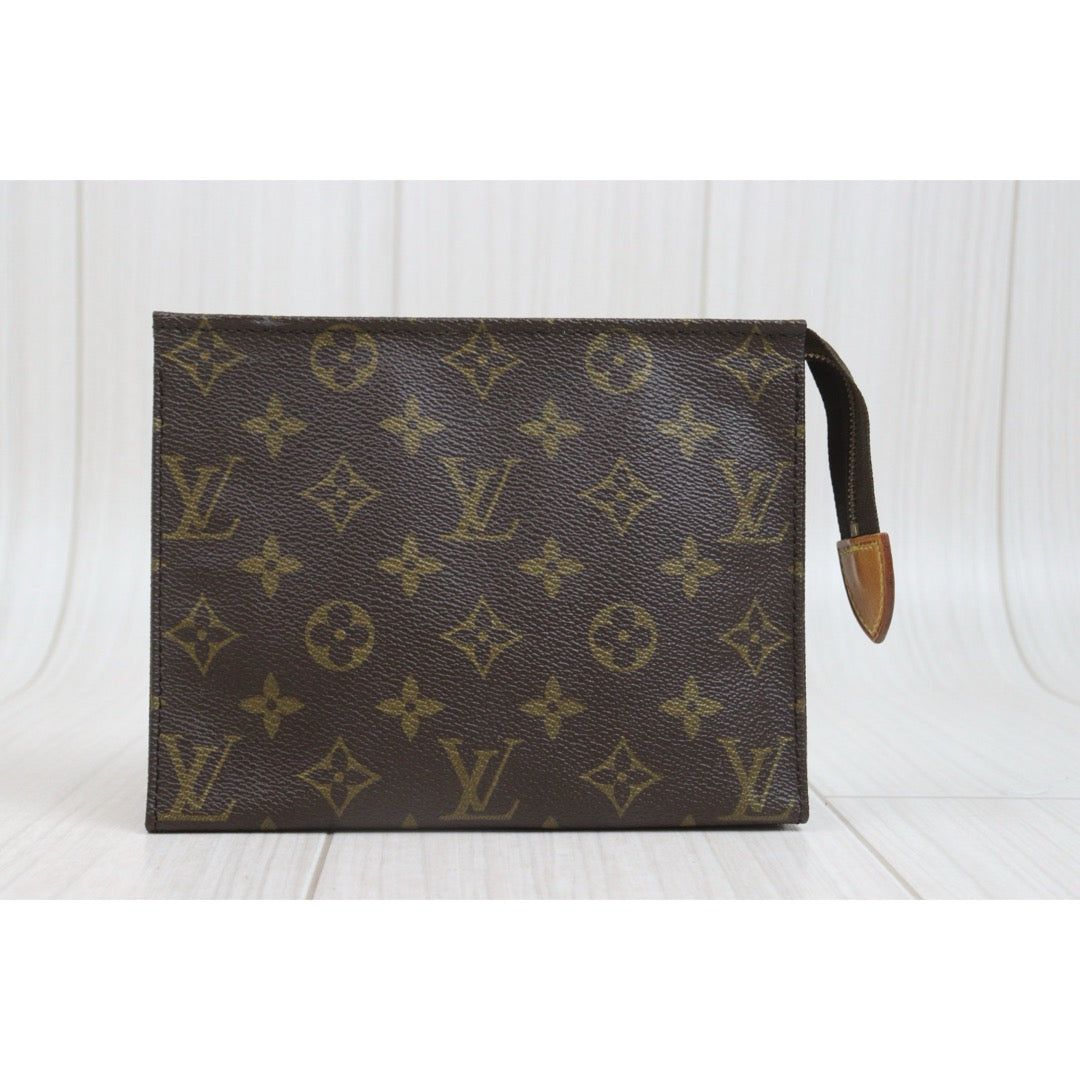 Include Entrupy Certificate of Authenticity｜Very Good ( Rank A) ｜Louis Vuitton Monogram Pochette Toilette 19｜26101401