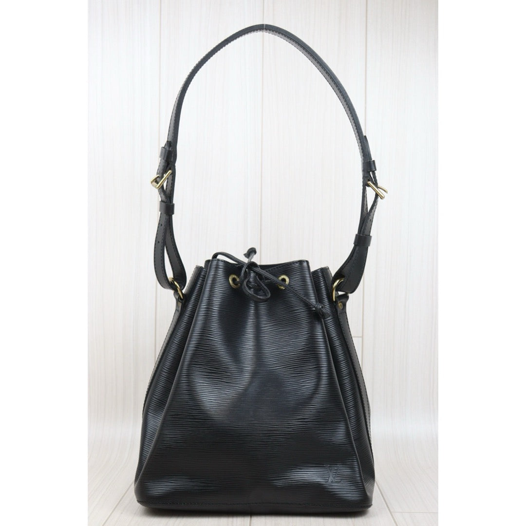 Very Good ( Rank A) ｜ LV Epi Noe Shoulder Bag Black｜25082204