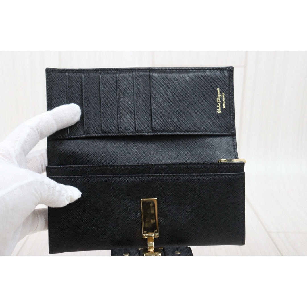 Good ( Rank AB) ｜Ferragamo Leather Calf Black Long Wallet｜S24111207