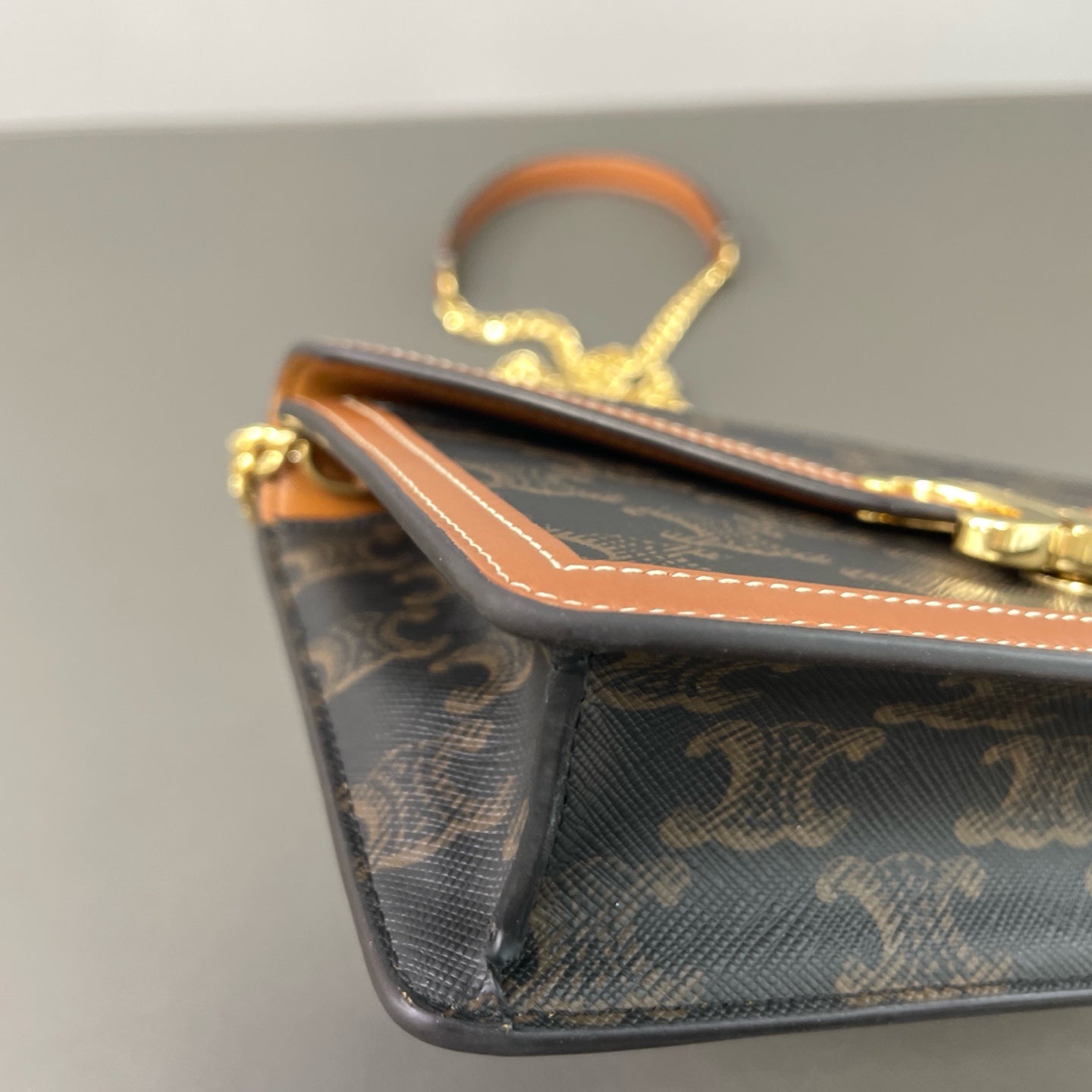 Include Entrupy Certificate of Authenticity｜Very Good ( Rank A) ｜ CELINE Macadam Triomphe Shoulder bag