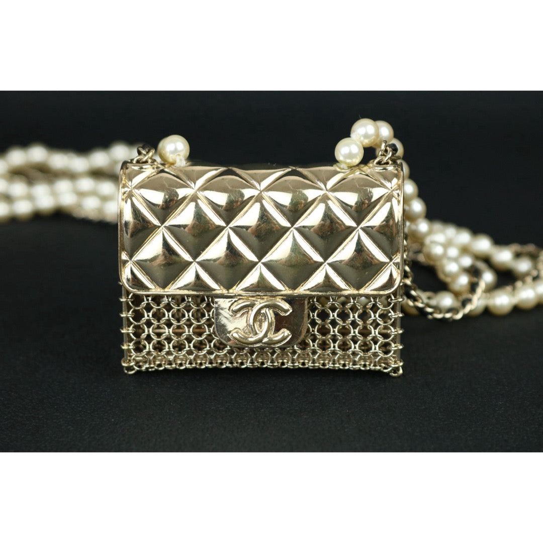 Include Authentic Detective Certificate of Authenticity｜Very Good ( Rank A) ｜ CHANEL B21S  Coco Mark  Pearl  Double Chain Tinybag Made In 2021Year Limited edition｜S26062104