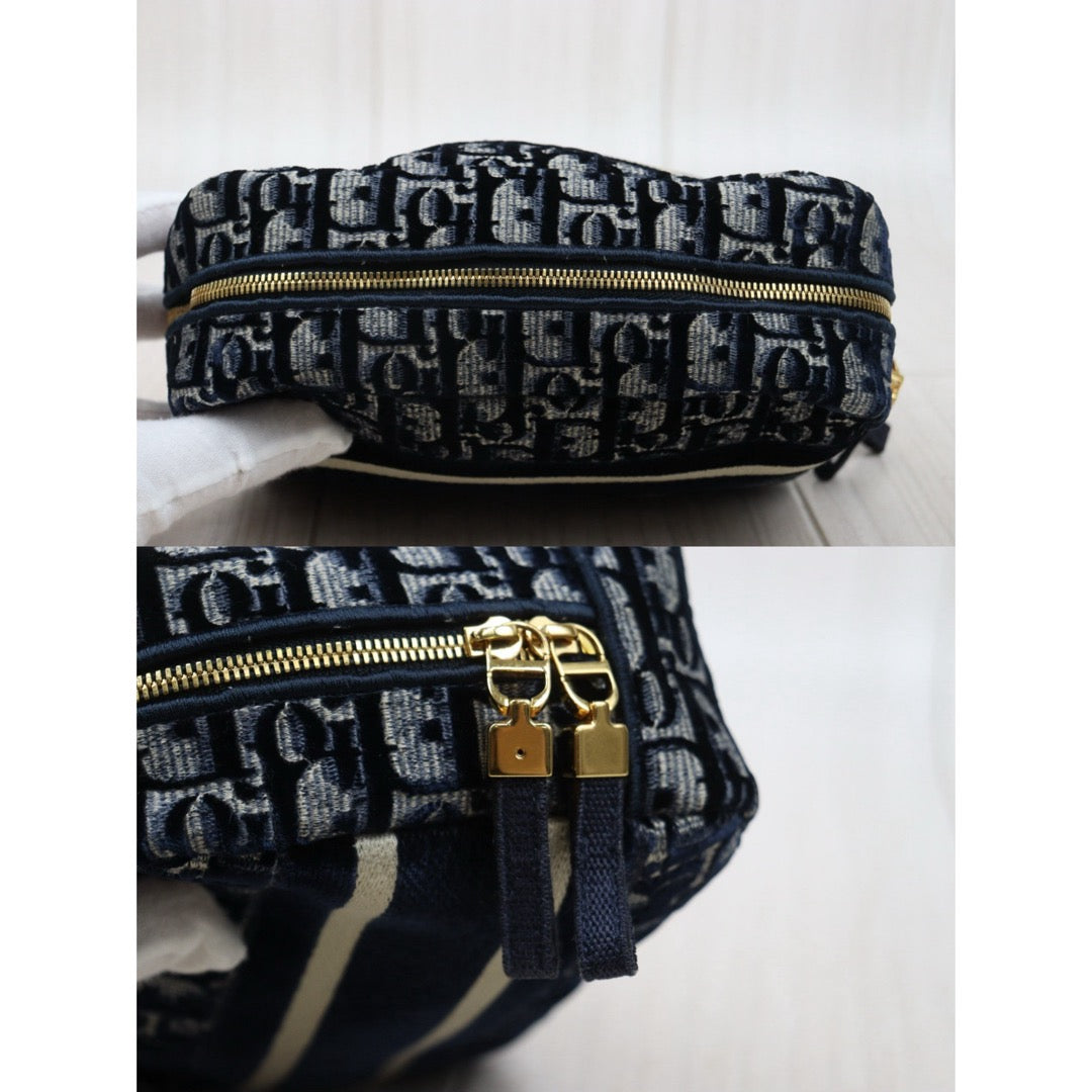 Very Good ( Rank A)｜Dior Travel Oblique Cosmetic Pouch ｜S25071015