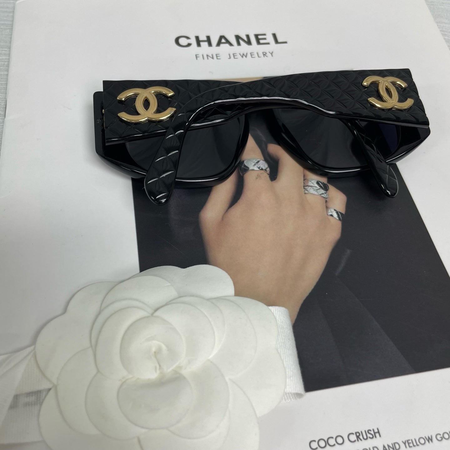 CHANEL Coco Mark sunglasses