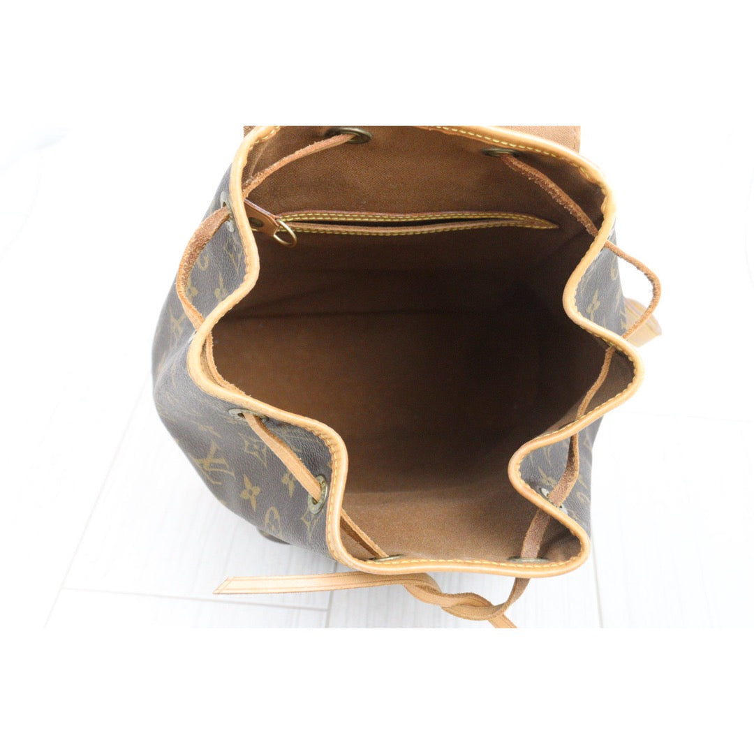 Include Entrupy Certificate of Authenticity｜Fair ( Rank B)｜ Louis Vuitton Monogram Montsouris MM Backpack｜25121904