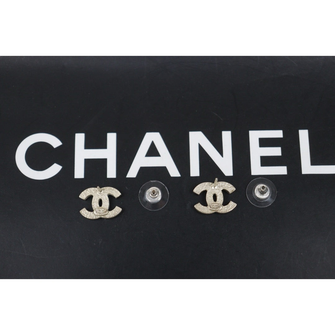 Very Good ( Rank A) ｜ CHANEL 06P Coco Mark  Rhinestone Earrings Made In 2006Year ｜V26010913