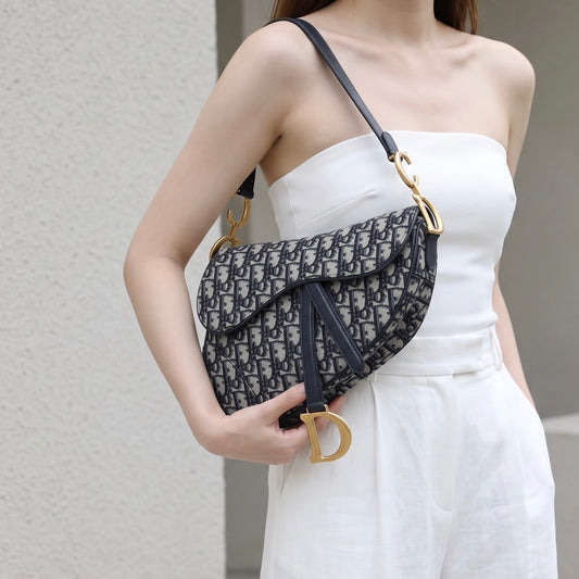 Include Entrupy Certificate of Authenticity｜Very Good ( Rank A)｜Dior Trotter Montaige  Oblique Saddle Shoulder Bag ｜Z26092905