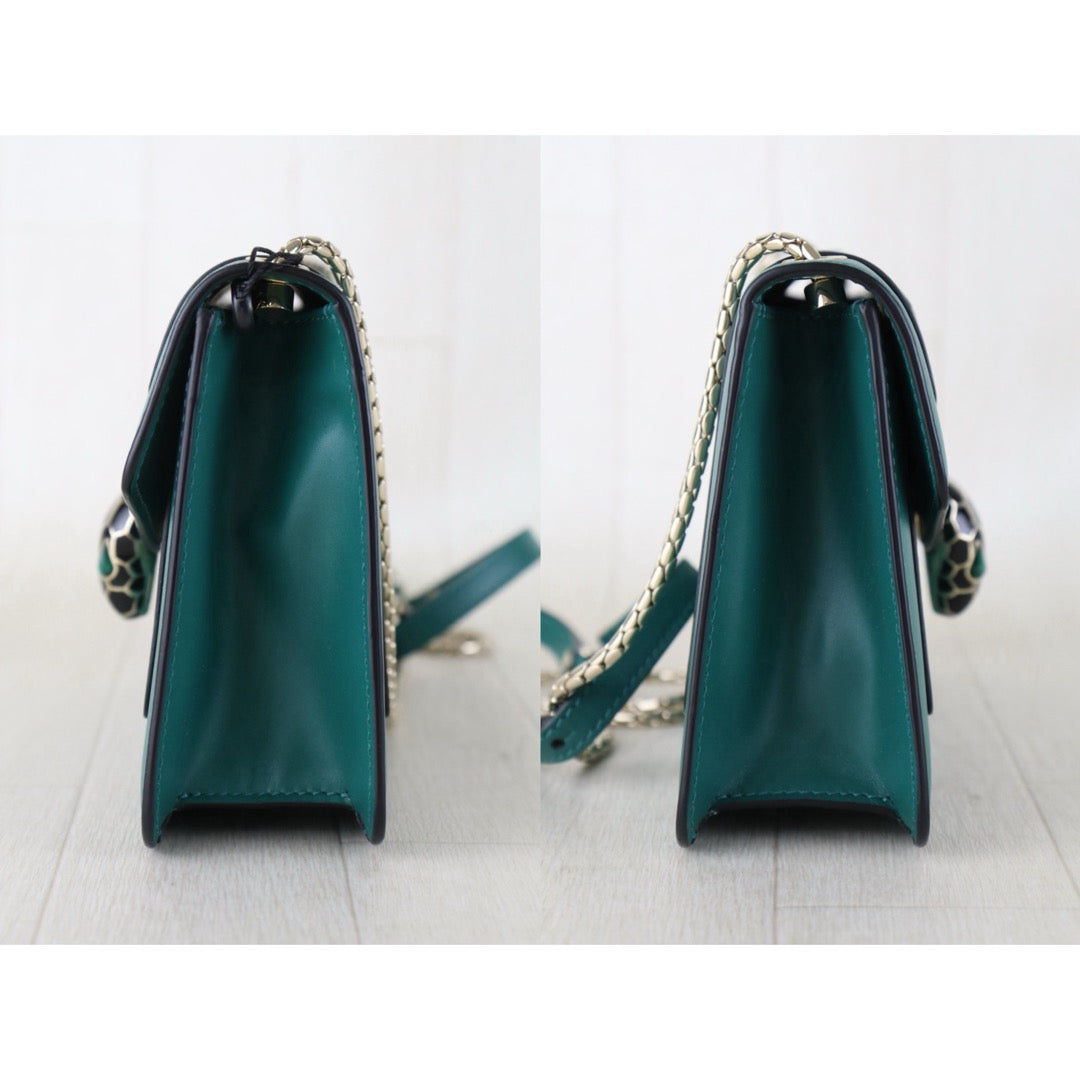 Include Entrupy Certificate of Authenticity｜Very Good ( Rank A)｜Bvlgari Calf Leather Serpenti Forever Top in Emerald Green PM Shoulder Strap ｜S26090738