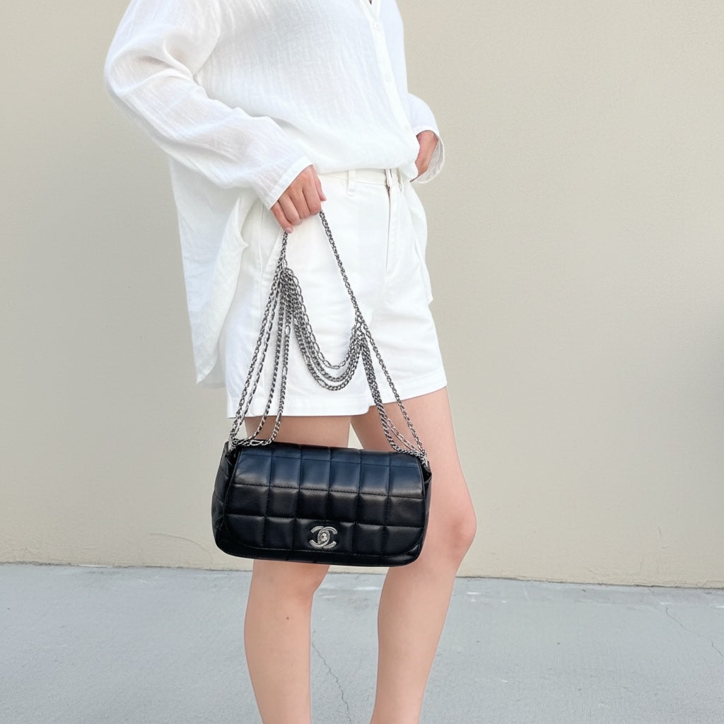 Include Entrupy Certificate of Authenticity｜Good ( Rank AB)｜CHANEL Lamb Skin Mini Chocolate Bar Black Chain Shoulder Bag  Made In 2003～2004Year｜Y26051525