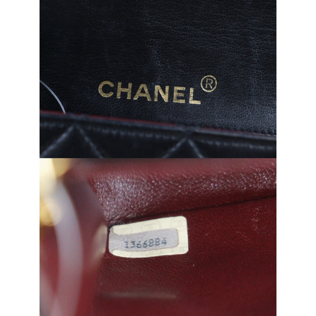 Good ( Rank AB)｜ CHANEL Lanbskin Square 17  Shoulder Bag Black Made In 1989～1991Year ｜P24083004