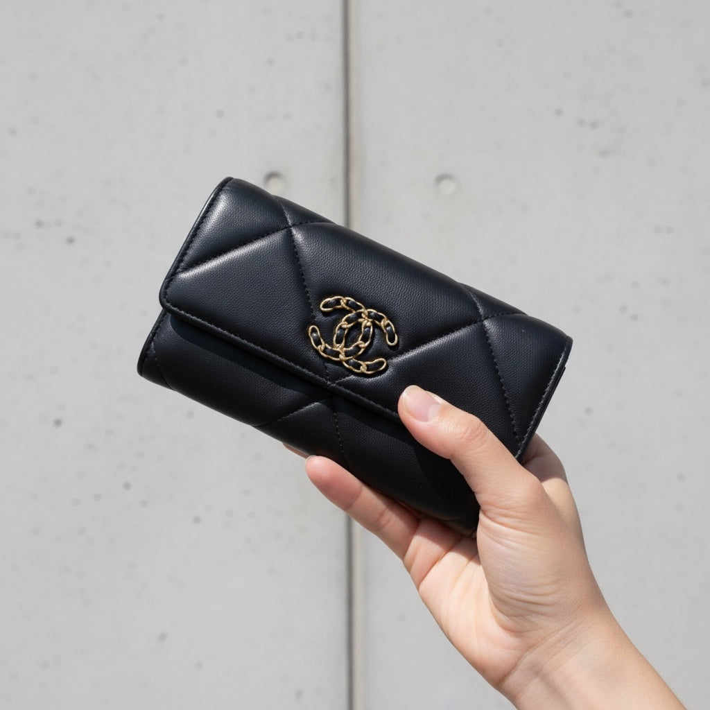 Include Entrupy Certificate of Authenticity｜Very Good ( Rank A)｜CHANEL 19bag Lambskin Black Long Wallet IC Chips Model｜S26071801
