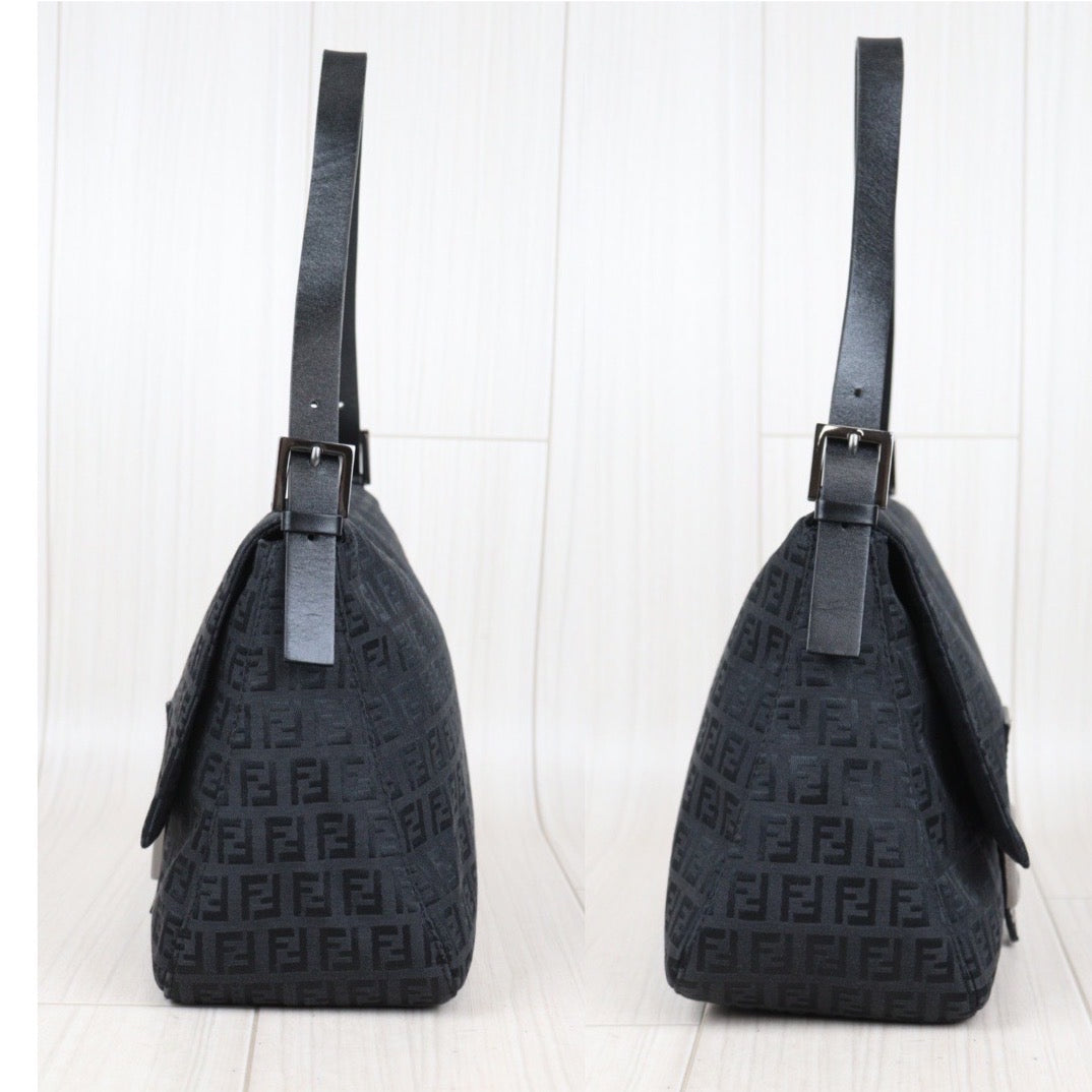 Rank A｜ FENDI Mamma Baguette Shoulder Bag Black ｜V23110222