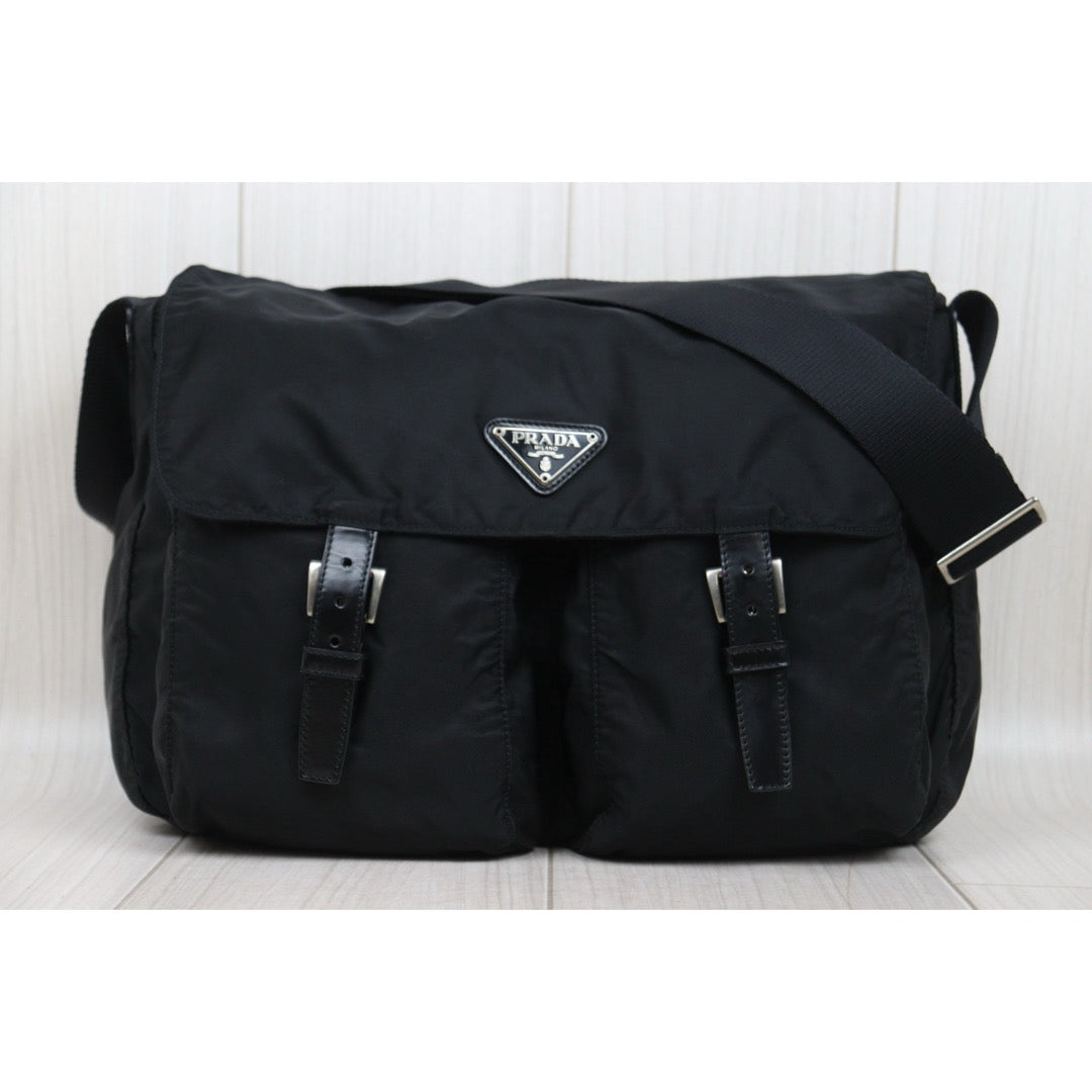 Good ( Rank AB) ｜Prada  Nylon ShoulderBag GM Black Silver Hardware｜25090807