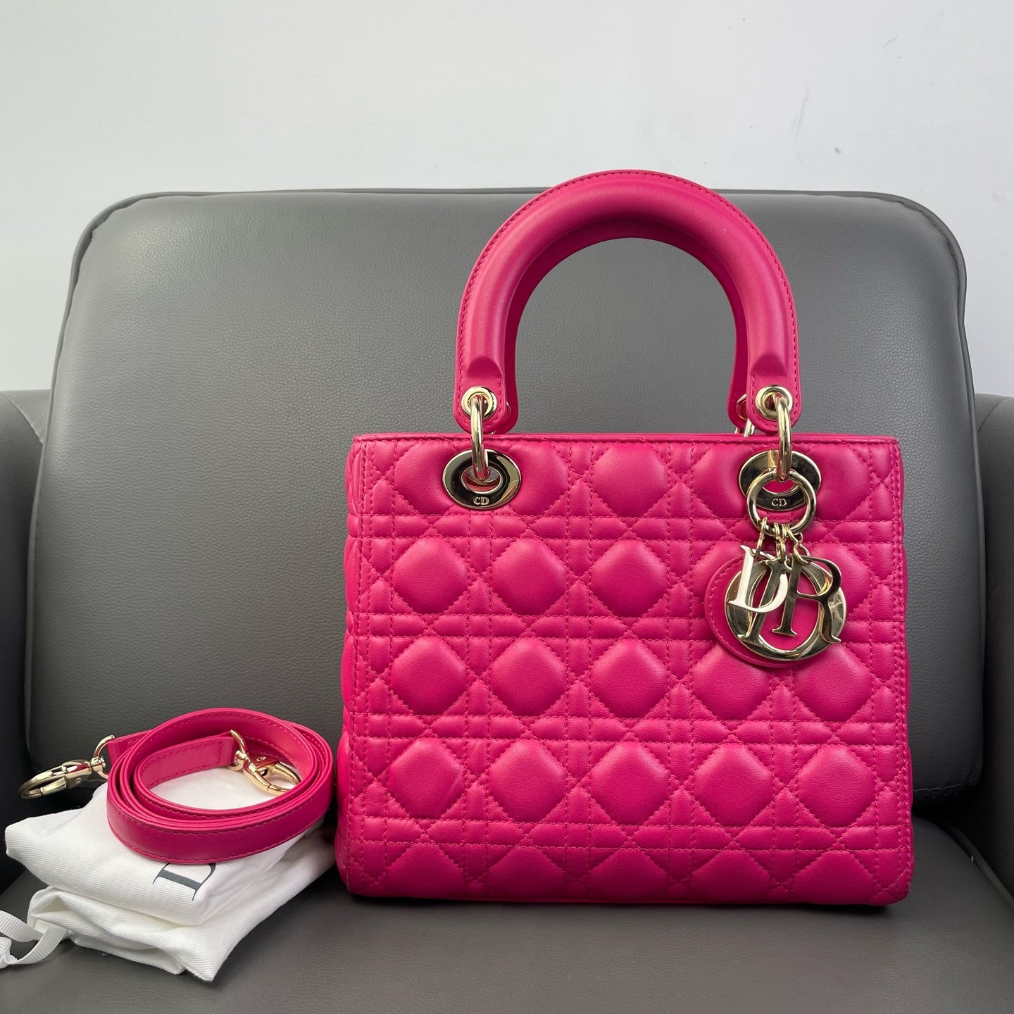 Very Good ( Rank A) ｜  Dior Lady Dior Lamb Skin 2WAY Shoulder Bag Handbag Pink