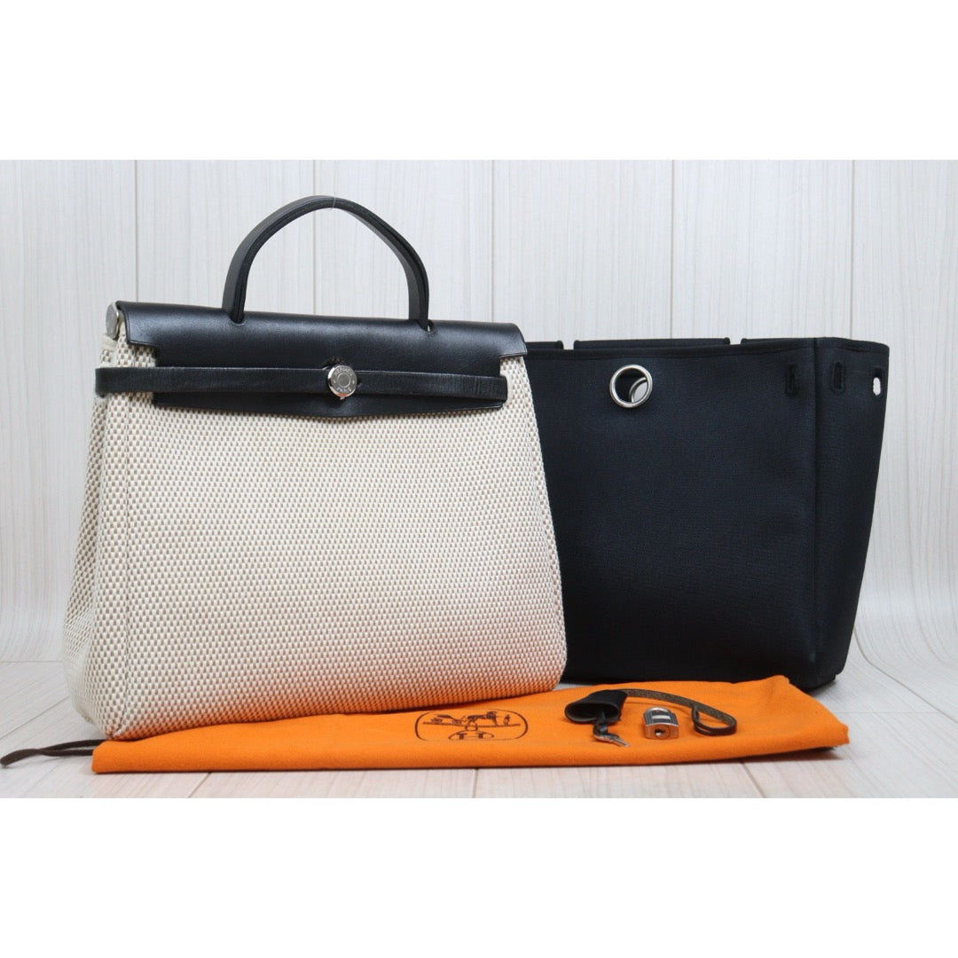 Include Entrupy Certificate of Authenticity｜Good ( Rank AB)｜ HERMES Herbag PM Hang Bag □H Stamp Made in 2004Year No Shoulder strap｜26051803