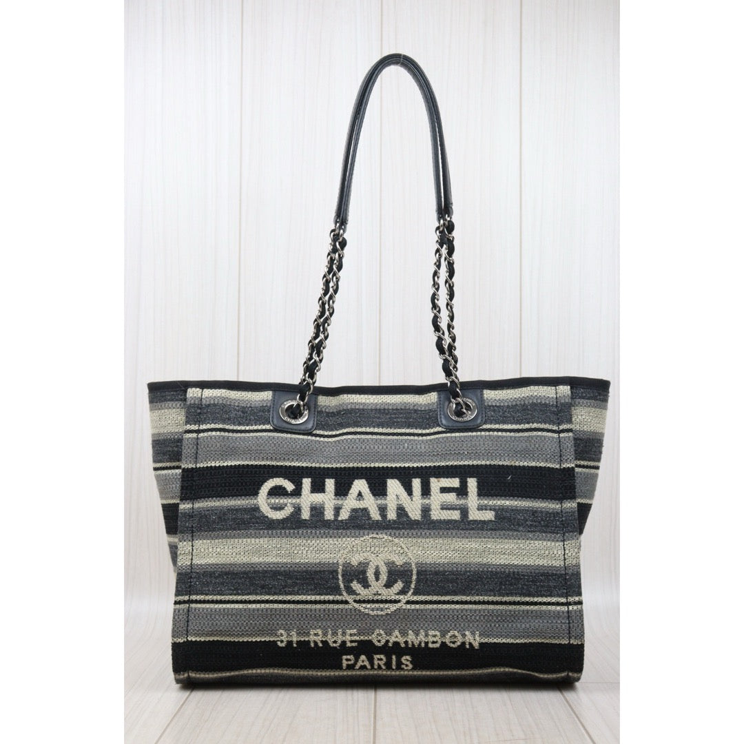 Good ( Rank AB)｜ CHANEL Canvas Tote Bag  Made In 2018-2019 Year｜P25062703