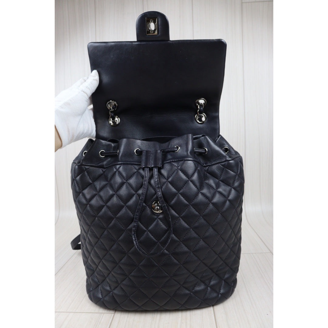 Very Good ( Rank A) ｜CHANEL Matrasse Lamb Skin Backpack Navy Close To Black Made in 2017 Year｜S24071433