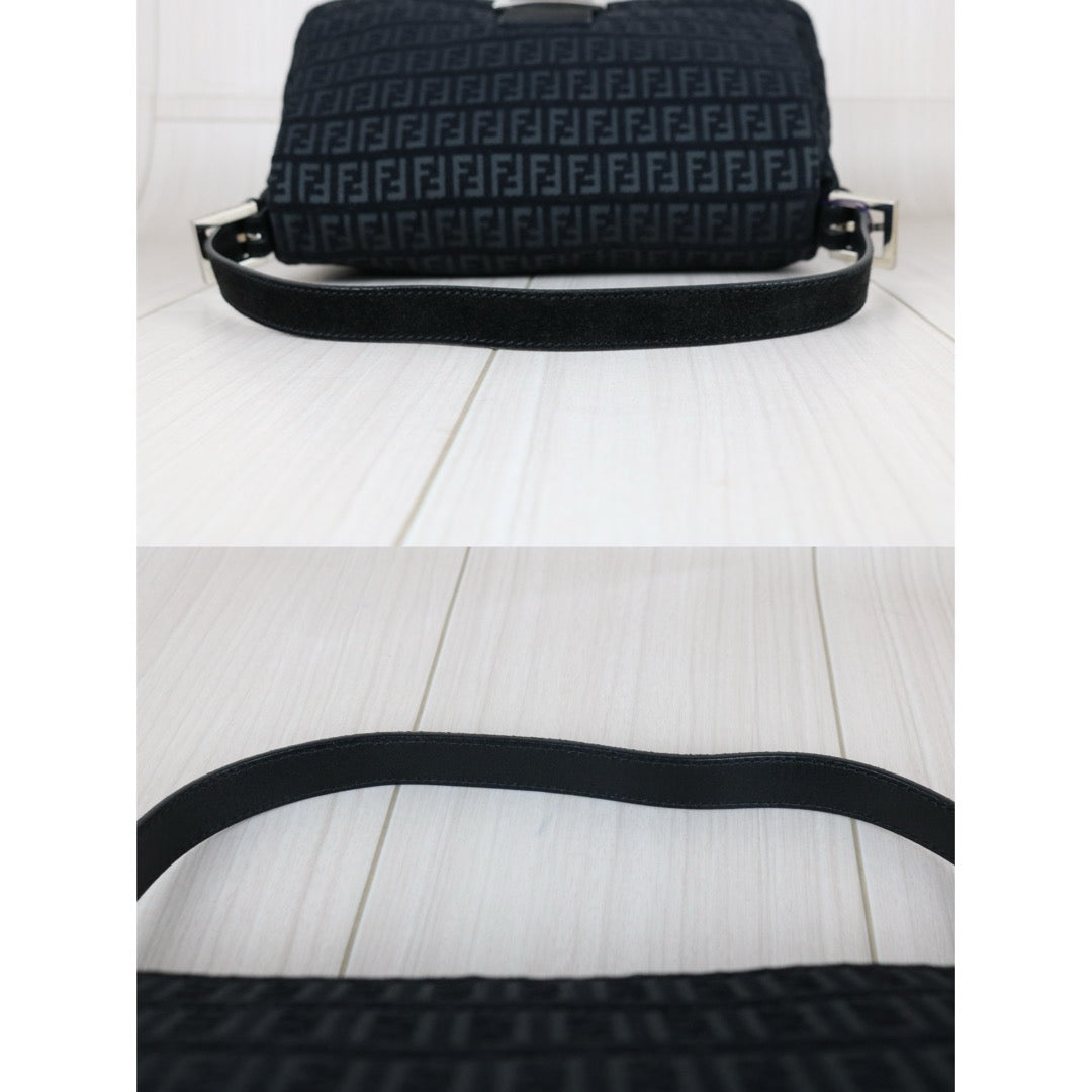 Very Good ( Rank A)｜ FENDI Zucca Mamma Baguette Velvet Horsehair Shoulder Bag Black｜X25101502