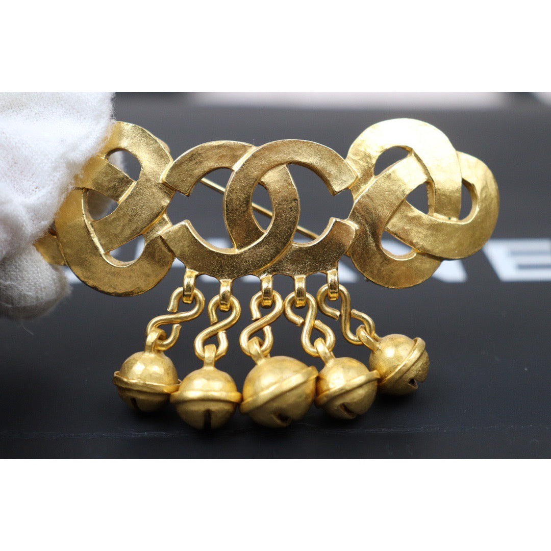 Rank A ｜ CHANEL Coco Mark Bell Gold Brooch ｜Q24050945