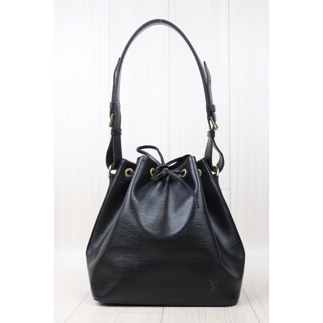 Good ( Rank AB)｜ LV Epi Noe Shoulder Bag Black｜V24101010