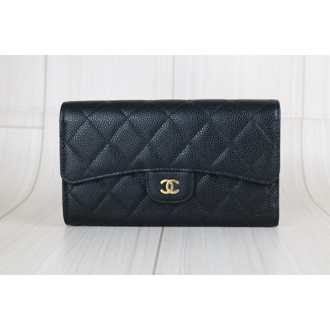 Very Good ( Rank A) ｜CHANEL Caviar Skin Black Long Wallet Made In 2014-2015 Year｜S24111503