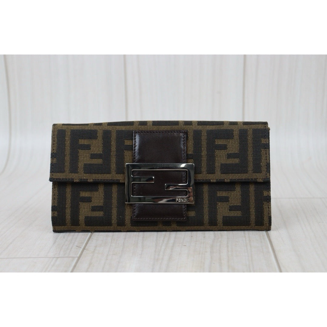 Rank A｜ FENDI Zucca Mamma Wallet ｜24070410