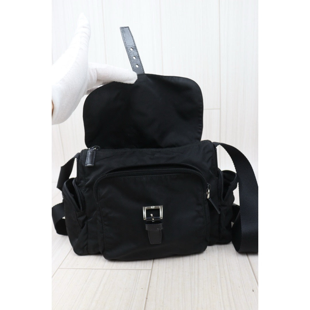 Good ( Rank AB)｜Prada  Nylon ShoulderBag Black｜24110705