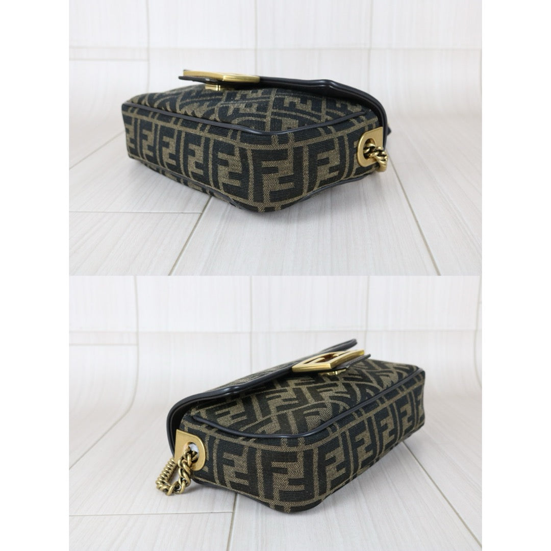 Very Good ( Rank A)｜ FENDI Zucca Mamma Baguette  Chain Shoulder Bag PM Current Model｜S25103008