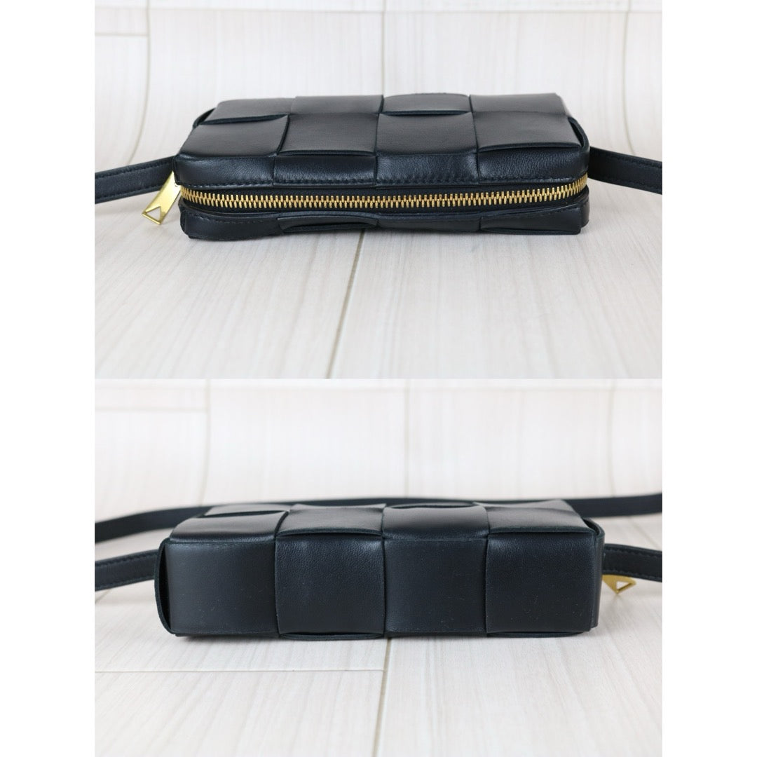 Very Good ( Rank A)｜ Bottega Veneta Lamb Skin Belt Cassette Shoulder Black IC Chips Model ｜S25103006