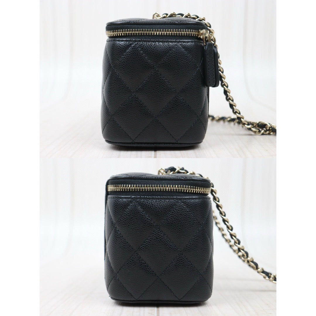 Excellent（Rank SA）｜ CHANEL Caviar Skin Leather Calf Leather Vanity Shoulder Bag  ｜S24112215