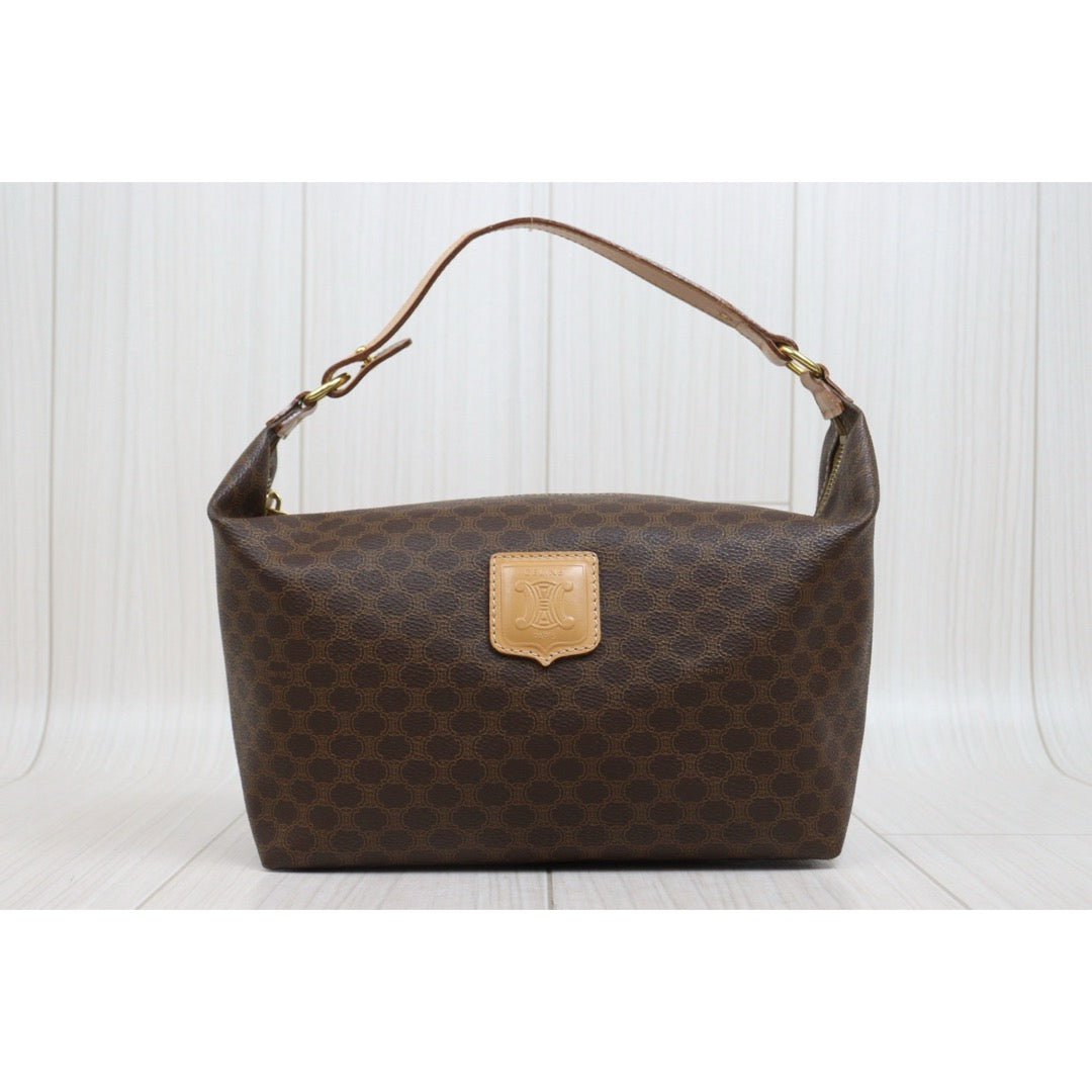 Include Entrupy Certificate of Authenticity｜Very Good ( Rank A)｜ CELINE Macadam Walking Handbag ｜26061205